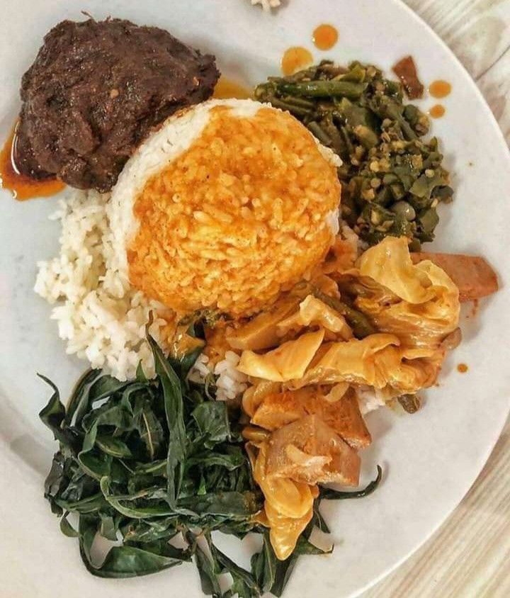 Nasi Padang Rendang